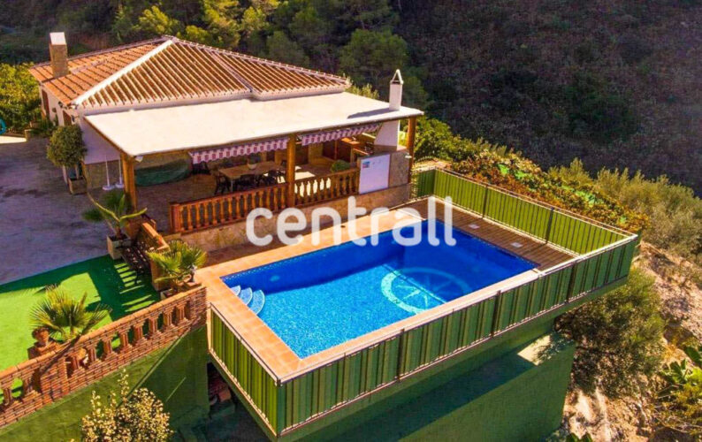 Casa rural cecilia en Nerja con piscina Centrall alquileres turisticos 1